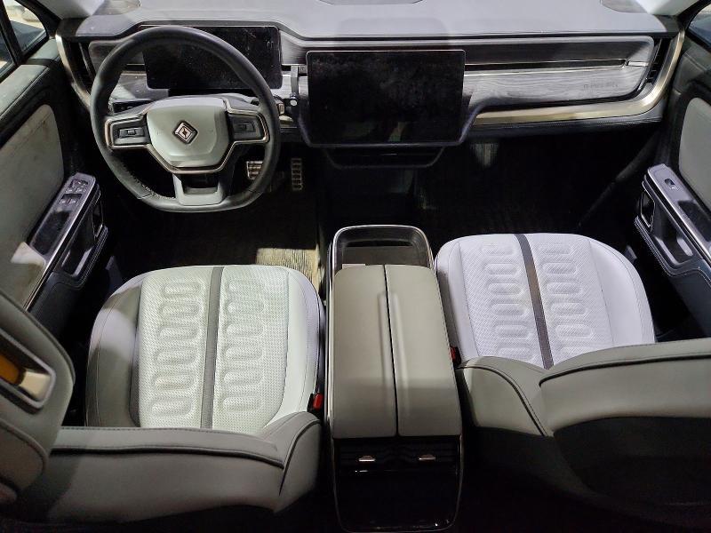 7FCTGCAA1RN030863 2024 Rivian R1T photo no. 8
