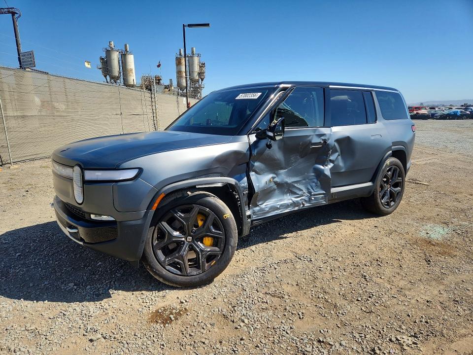 7PDSGABA4RN030708 2024 Rivian R1S photo no. 1