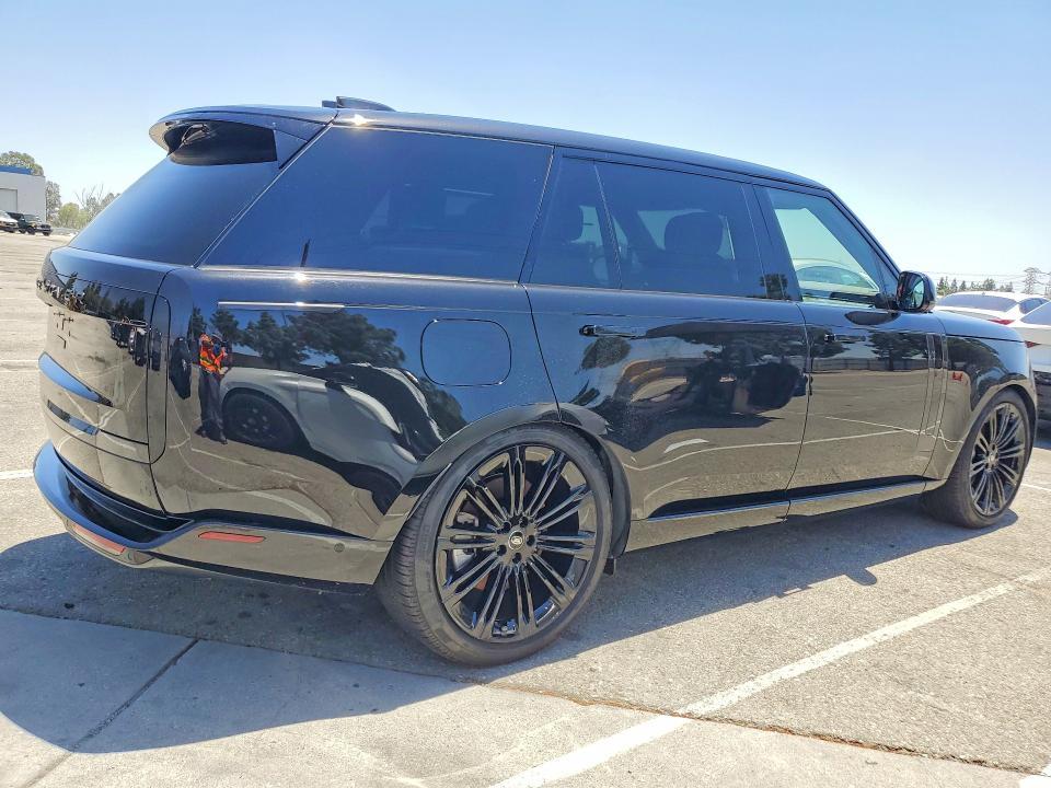 SALKPBE94SA333847 2025 Land Rover Range Rover photo no. 3