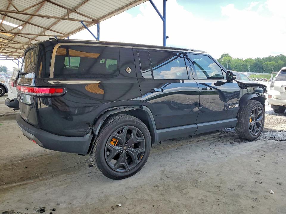 7PDSGABL3NN001678 2022 Rivian R1S photo no. 3