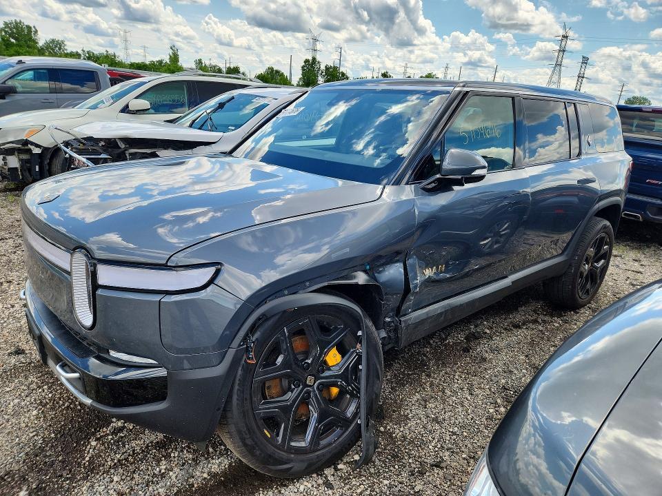 7PDSGABA1PN023602 2023 Rivian R1S photo no. 1