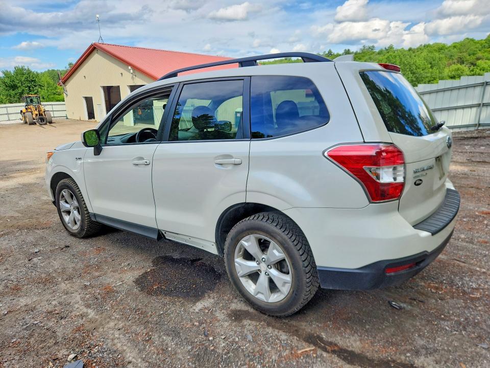 JF2SJADC3GH496232 2016 Subaru Forester photo no. 2