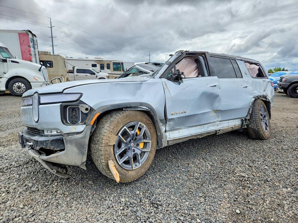 2023 Rivian R1S — VIN 7PDSGABA6PN013003, фото 1