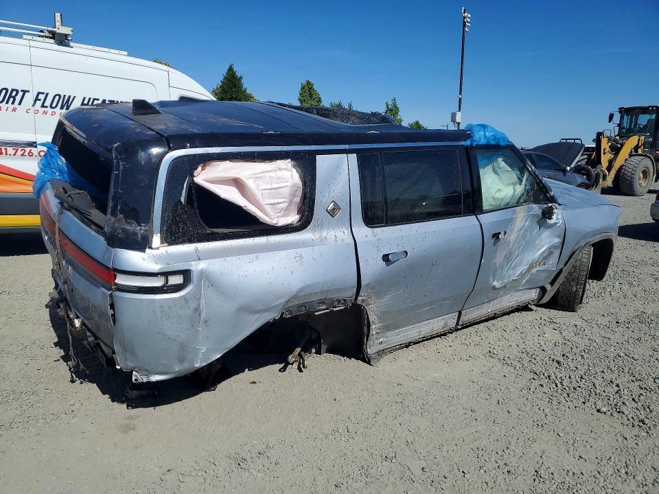 2023 Rivian R1S — VIN 7PDSGABA6PN013003, фото 3