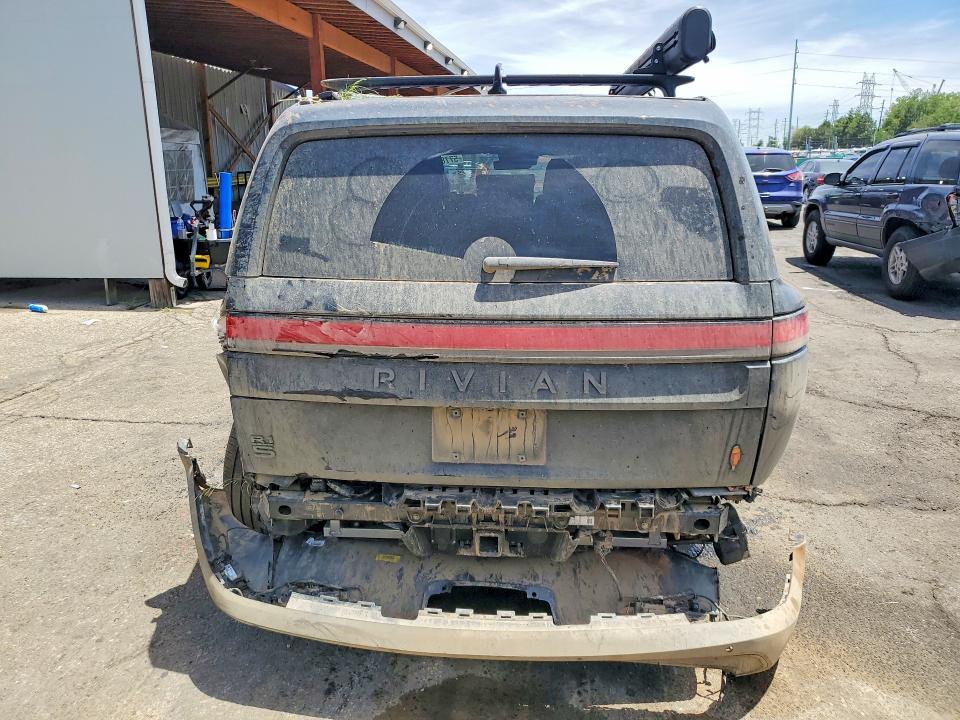 7PDSGABP3TN089065 2026 Rivian R1S photo no. 6