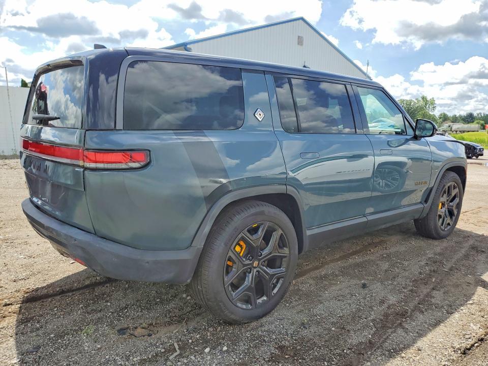 7PDSGCBP6SN061237 2025 Rivian R1S photo no. 3