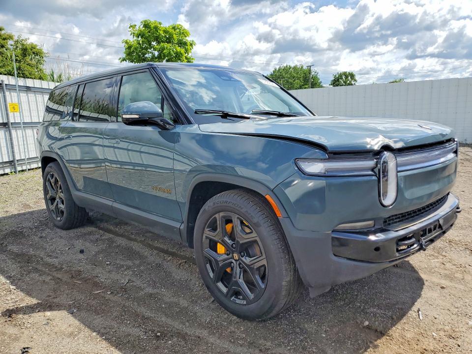 7PDSGCBP6SN061237 2025 Rivian R1S photo no. 4
