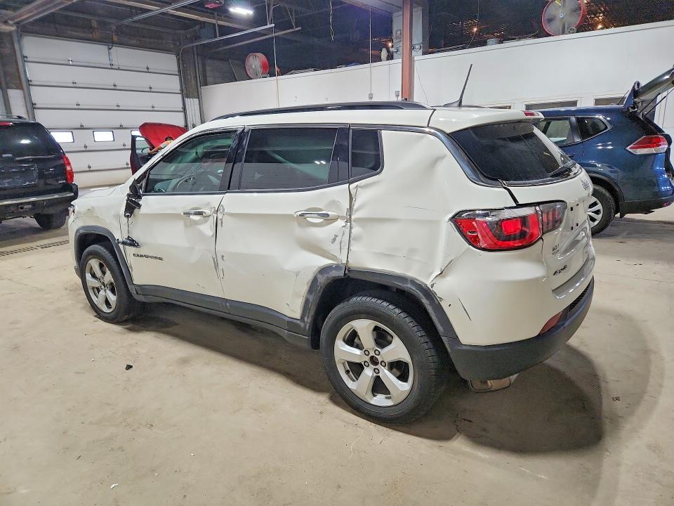 3C4NJDBBXKT818351 2019 Jeep Compass photo no. 2