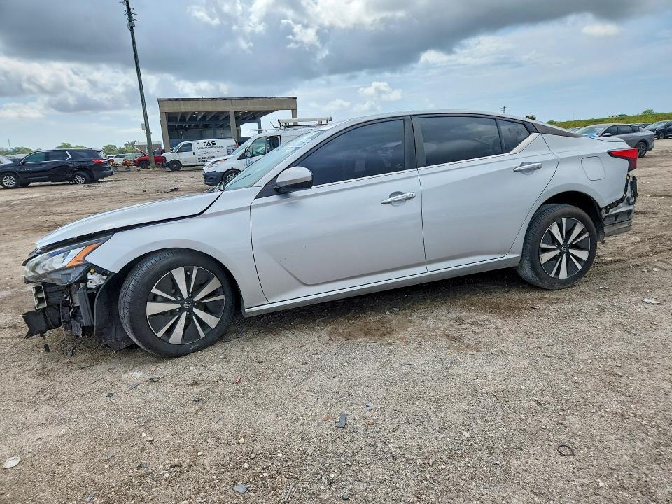2022 Nissan Altima — VIN 1N4BL4DV2NN370105, şəkil 1