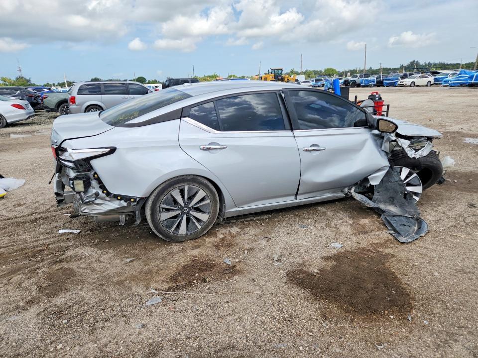 2022 Nissan Altima — VIN 1N4BL4DV2NN370105, şəkil 3