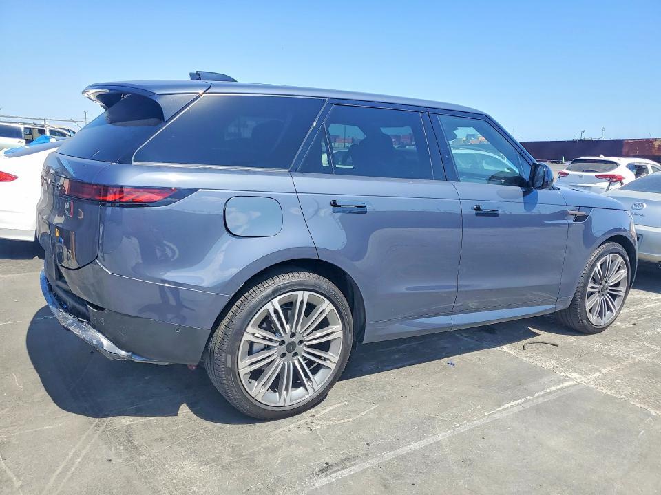 2026 Land Rover Range Rover — VIN SAL1P9EU5TA617854, şəkil 3