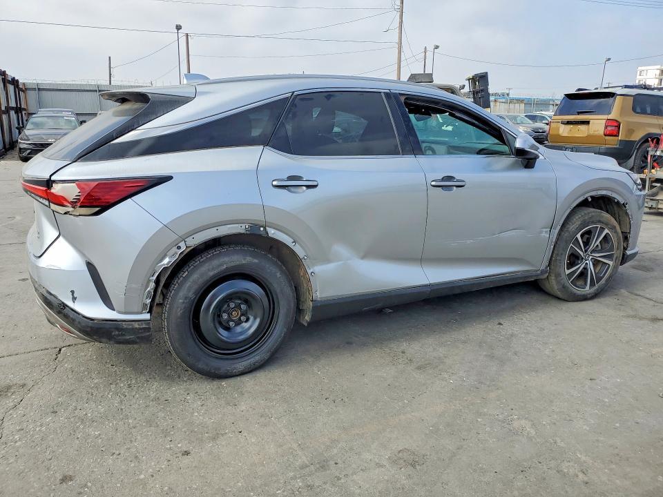 2T2BAMCA7PC038404 2023 Lexus RX photo no. 3