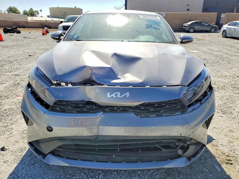 3KPF24AD8RE800983 2024 KIA Forte photo no. 5