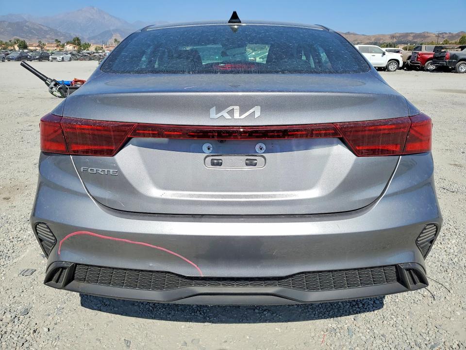 3KPF24AD8RE800983 2024 KIA Forte photo no. 6