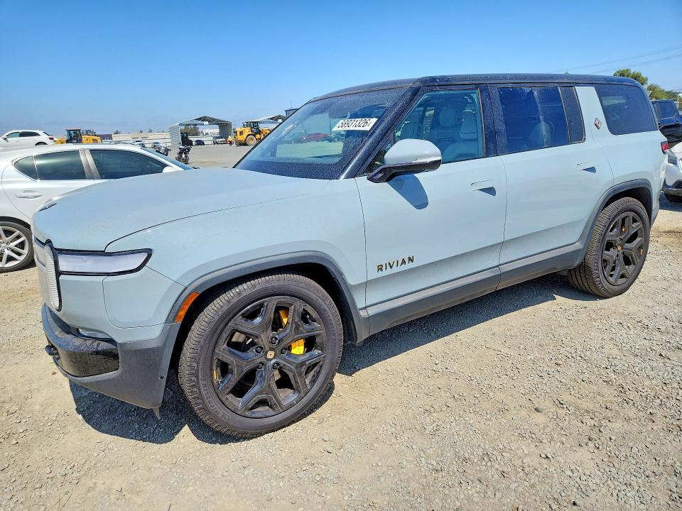 7PDSGABA5PN023814 2023 Rivian R1S photo no. 1