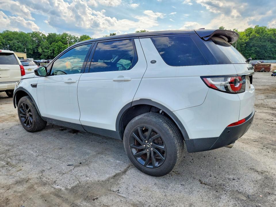 SALCP2BG2HH665048 2017 Land Rover Discovery photo no. 2