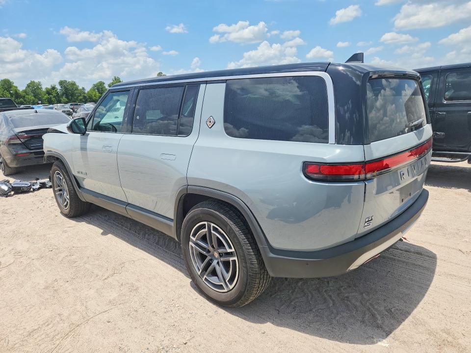 7PDSGBBA3SN053571 2025 Rivian R1S photo no. 2