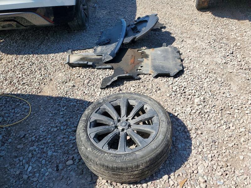 SALYL2RX5JA723806 2018 Land Rover Range Rover photo no. 13