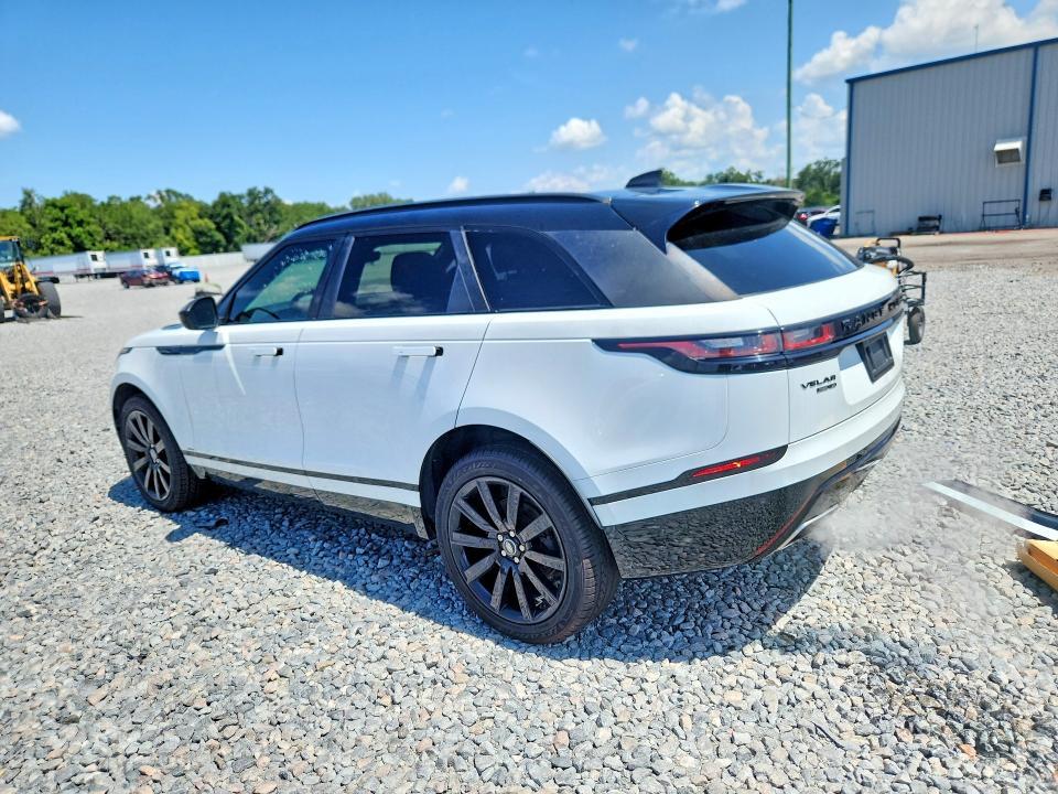 SALYL2RV3JA769018 2018 Land Rover Range Rover photo no. 2