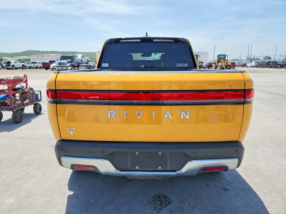 7FCTGAAL1NN004473 2022 Rivian R1T photo no. 6
