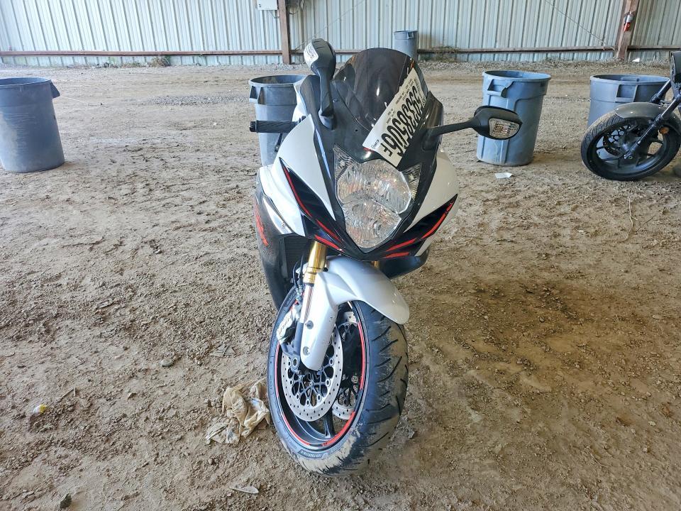 JS1GR7MA3K7100050 2019 Suzuki GSX-R750 photo no. 2