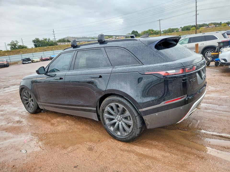 SALYL2RV7JA744851 2018 Land Rover Range Rover photo no. 2