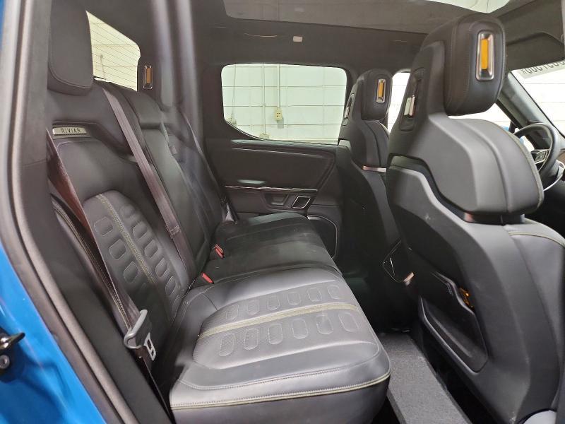 7FCTGAAL9NN003619 2022 Rivian R1T photo no. 10
