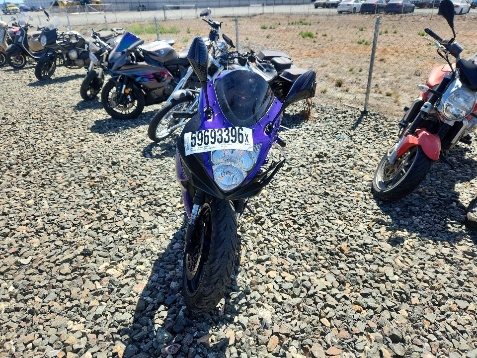 JS1GN7FA9E2101228 2014 Suzuki GSX-R600 photo no. 2