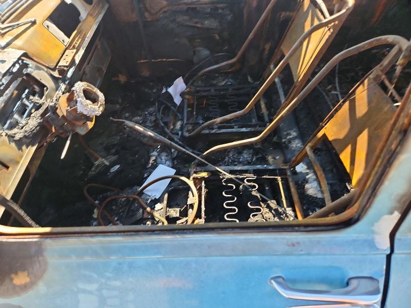 R11906963665 1967 Renault R10 photo no. 8