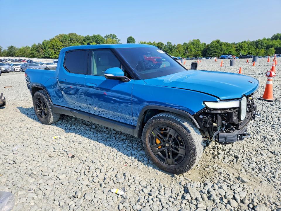 7FCTGAAA8NN011189 2022 Rivian R1T photo no. 4
