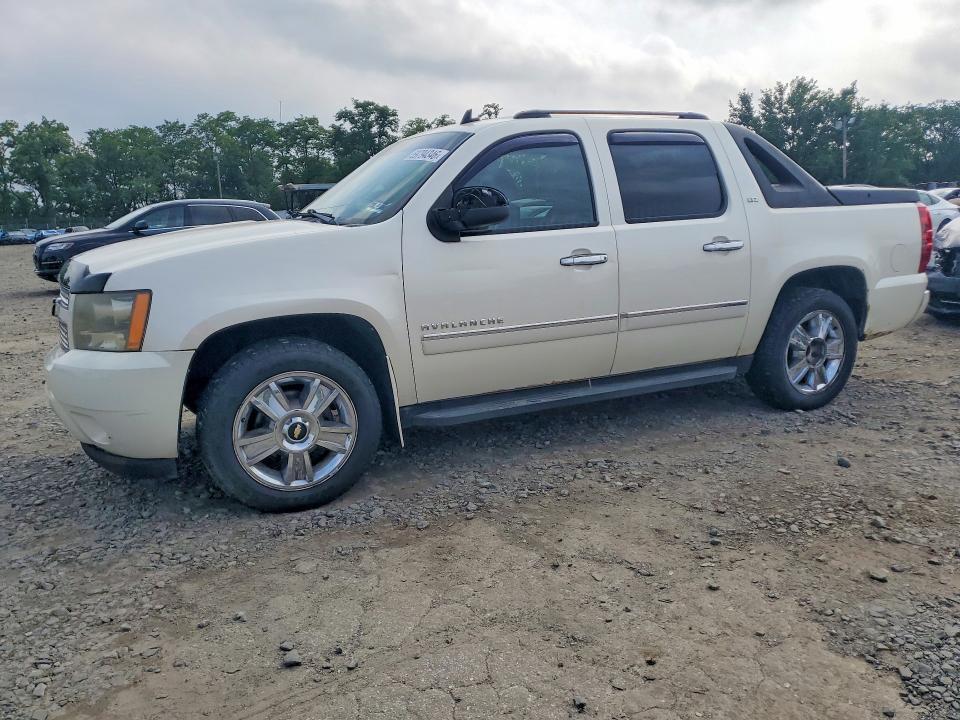 3GNVKGE00AG228733 2010 Chevrolet Avalanche photo no. 1
