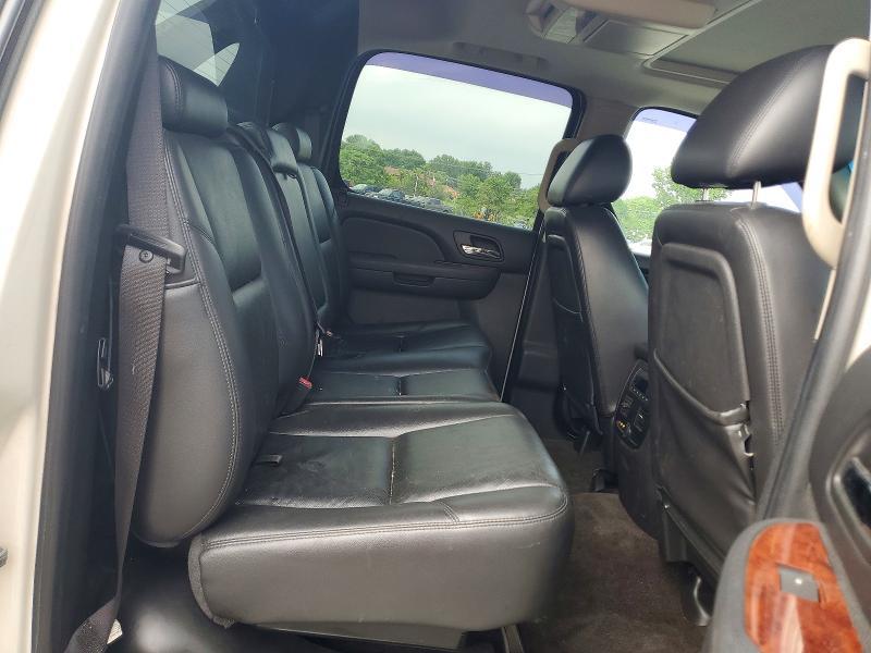 3GNVKGE00AG228733 2010 Chevrolet Avalanche photo no. 10