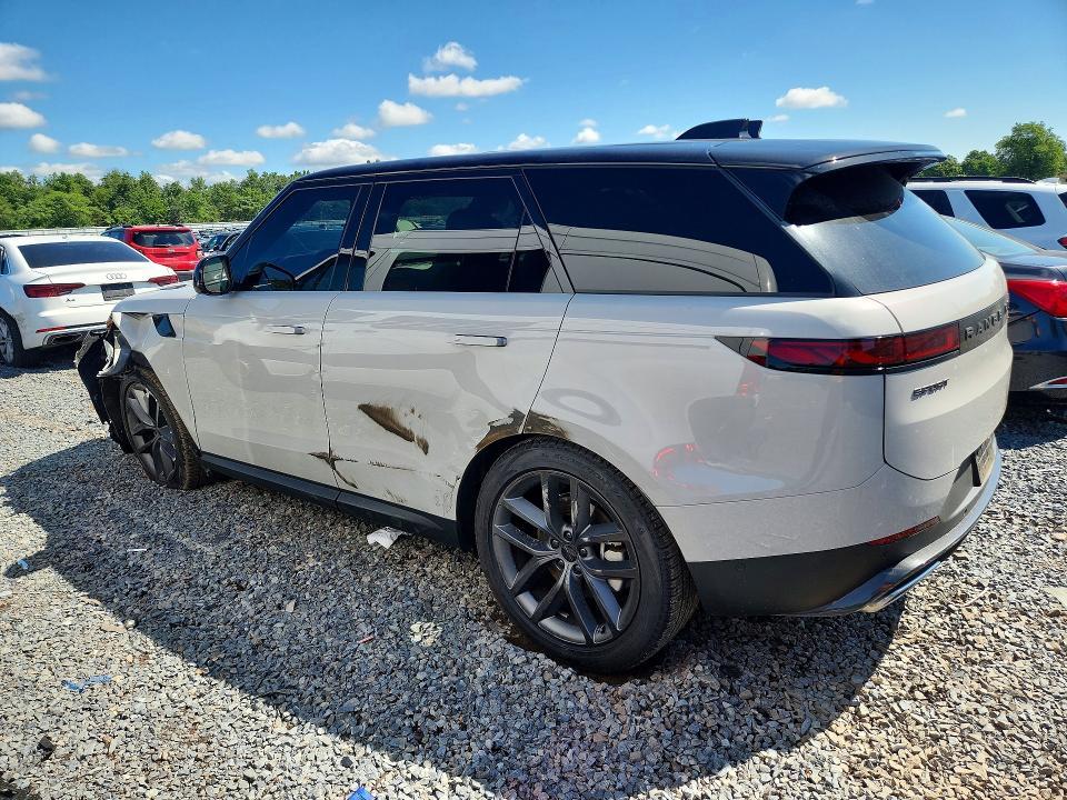 SAL1P9EUXTA632172 2026 Land Rover Range Rover photo no. 2