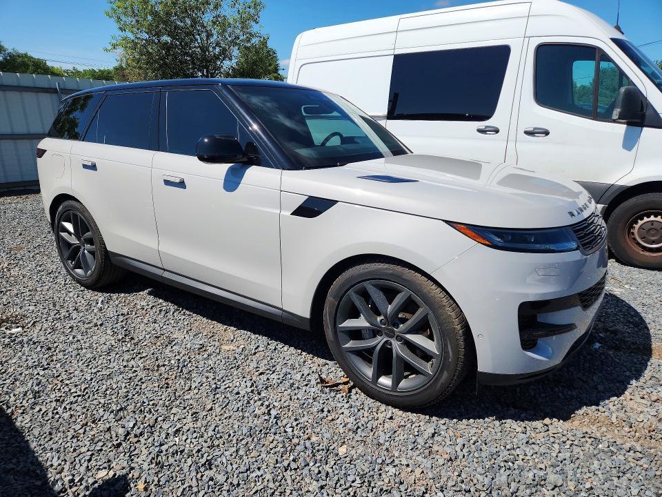 SAL1P9EUXTA632172 2026 Land Rover Range Rover photo no. 4