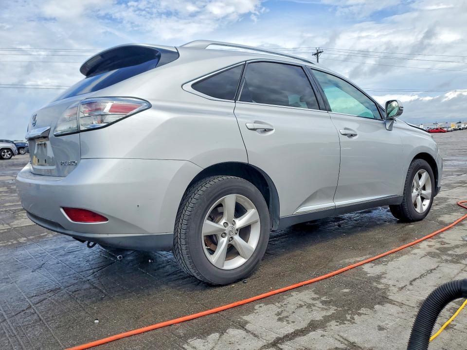 2T2BK1BA9AC052812 2010 Lexus RX photo no. 3
