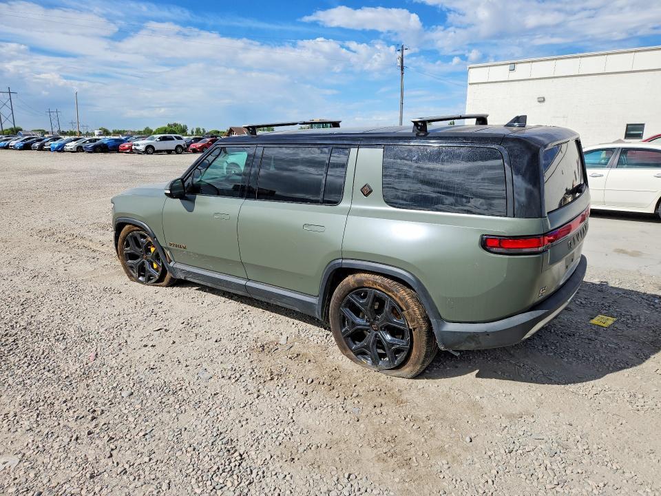 7PDSGABL6PN009440 2023 Rivian R1S photo no. 2