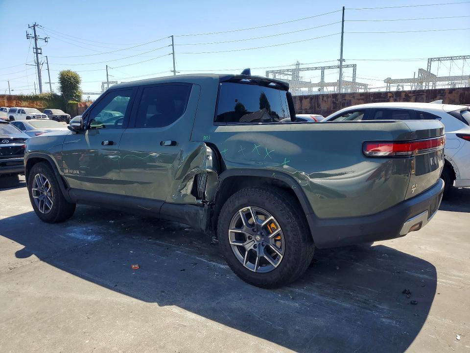 7FCTGAALXNN005461 2022 Rivian R1T photo no. 2