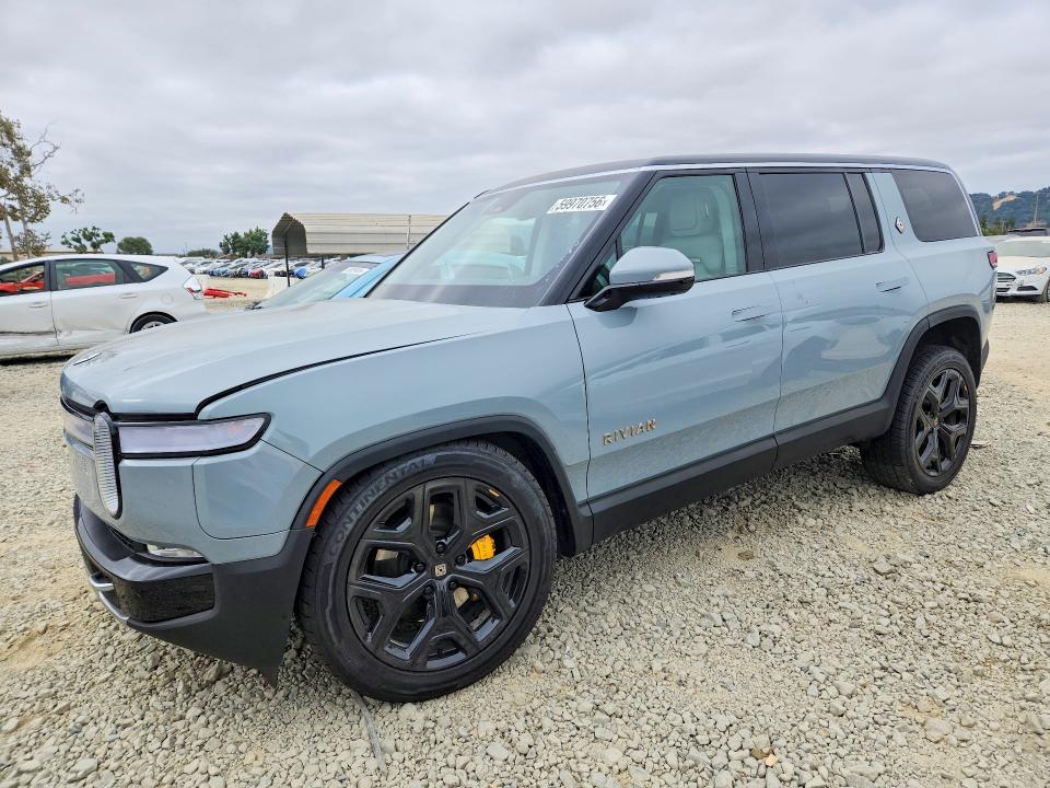 7PDSGABL3PN022386 2023 Rivian R1S photo no. 1