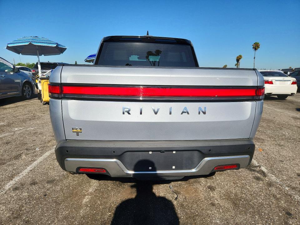 7FCTGAAL8NN006771 2022 Rivian R1T photo no. 6