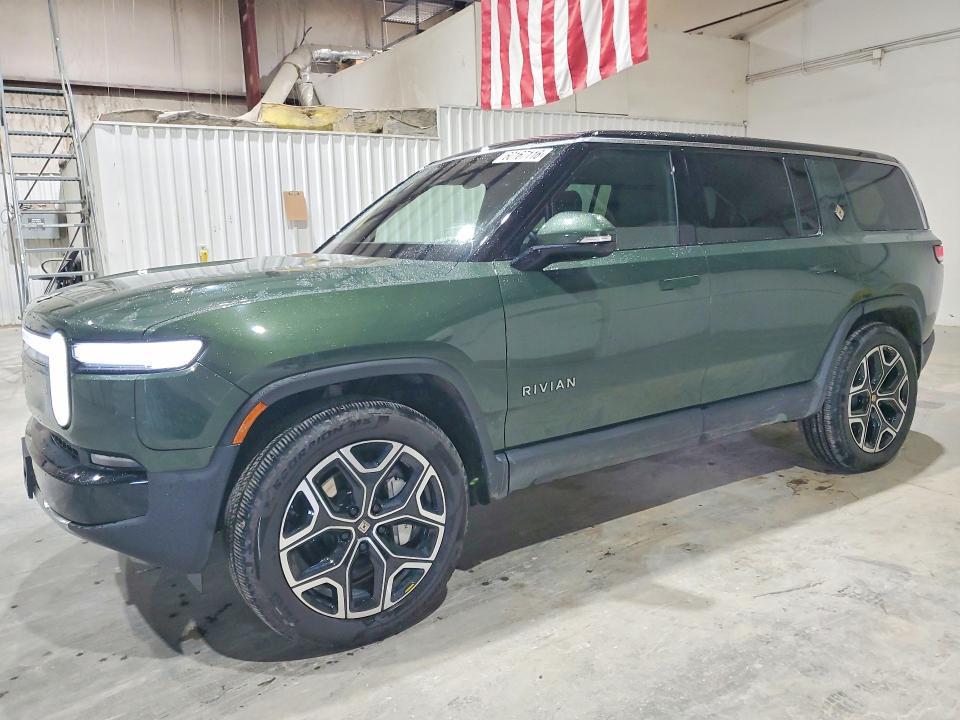 7PDSGBBA6SN057582 2025 Rivian R1S photo no. 1