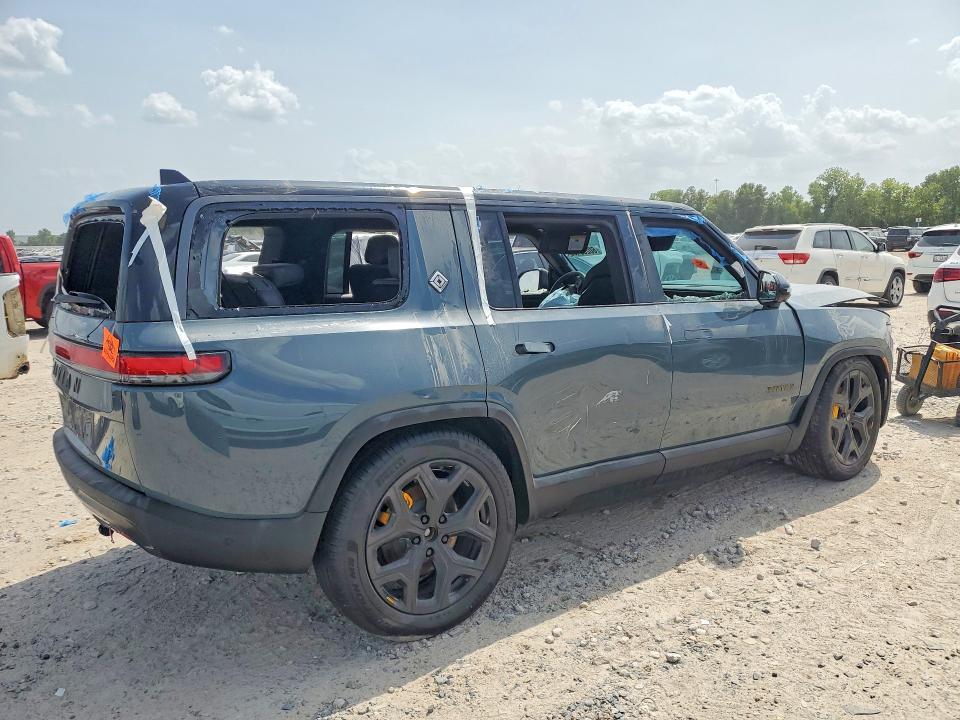 7PDSGCBP4SN065223 2025 Rivian R1S photo no. 3