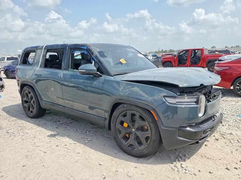 7PDSGCBP4SN065223 2025 Rivian R1S photo no. 4