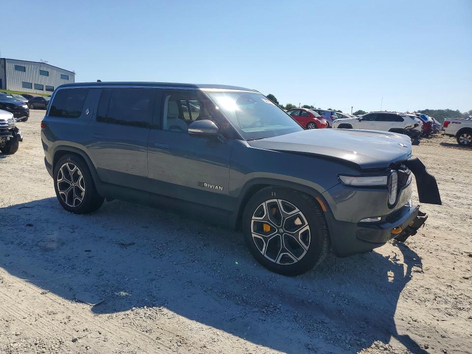 7PDSGABL3PN020878 2023 Rivian R1S photo no. 4