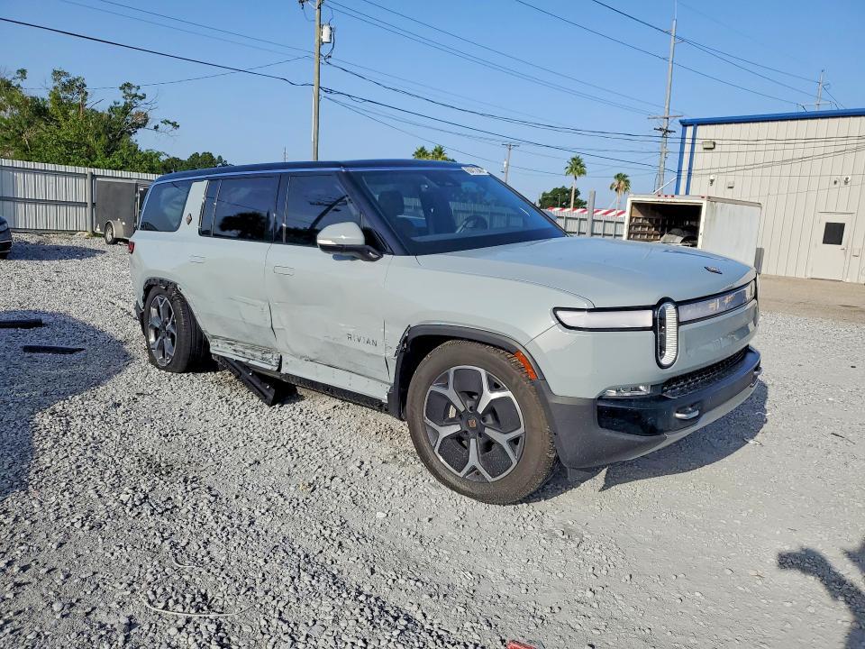 7PDSGBBA2RN037260 2024 Rivian R1S photo no. 4