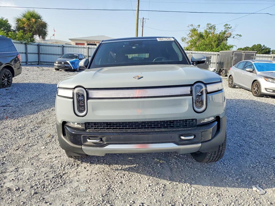 7PDSGBBA2RN037260 2024 Rivian R1S photo no. 5