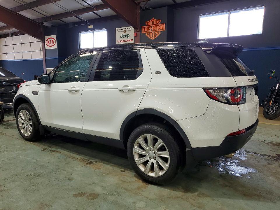SALCP2BG2HH693674 2017 Land Rover Discovery photo no. 2