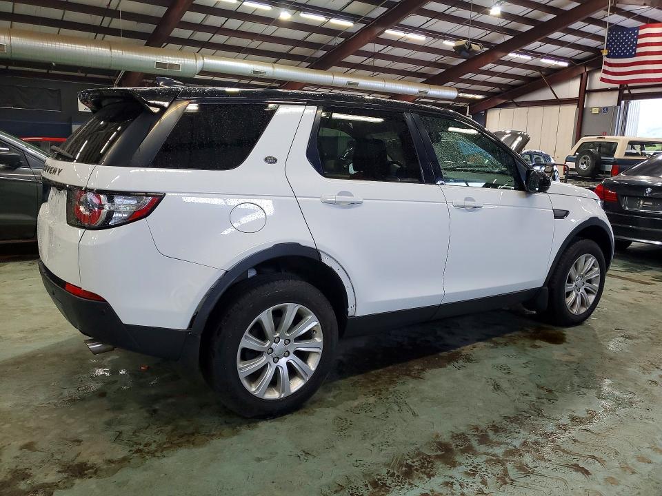 SALCP2BG2HH693674 2017 Land Rover Discovery photo no. 3
