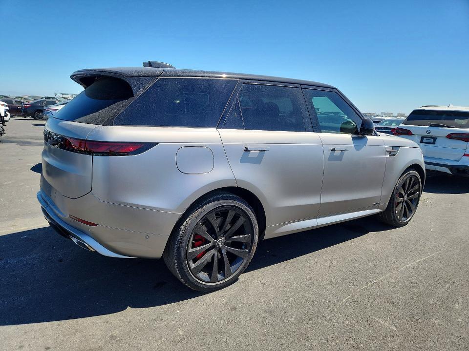 SAL119F40SA484709 2025 Land Rover Range Rover photo no. 3