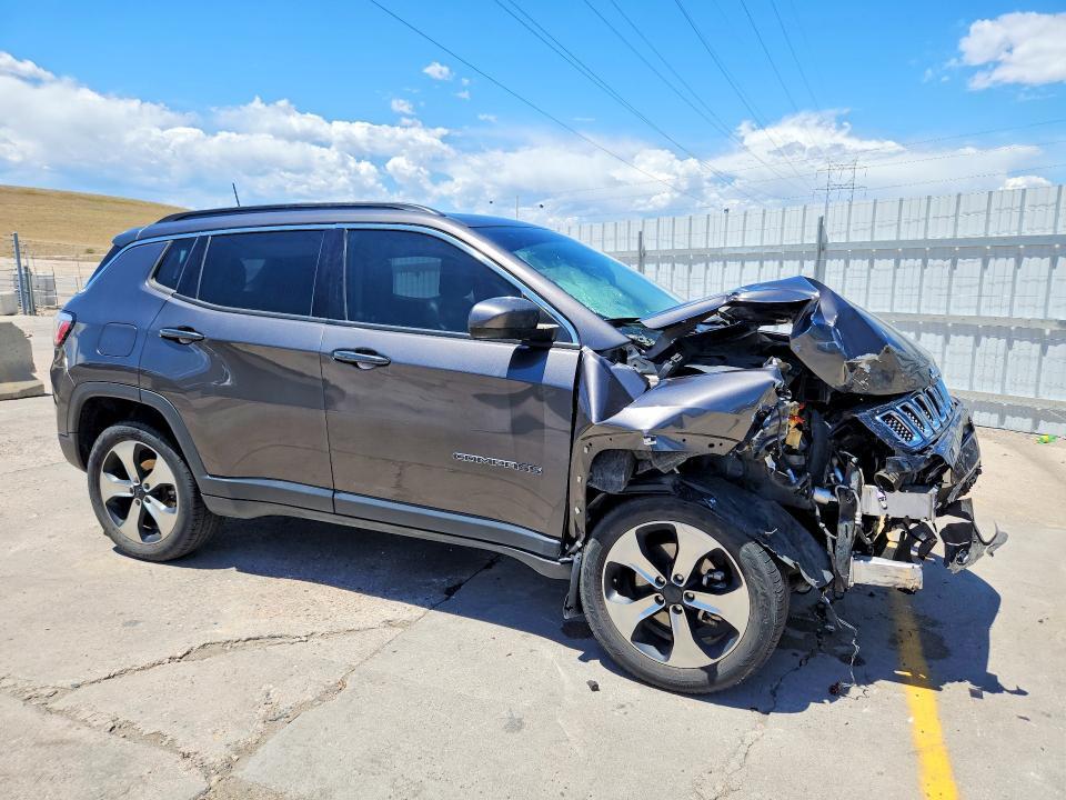 3C4NJDBB2HT636314 2017 Jeep Compass photo no. 4