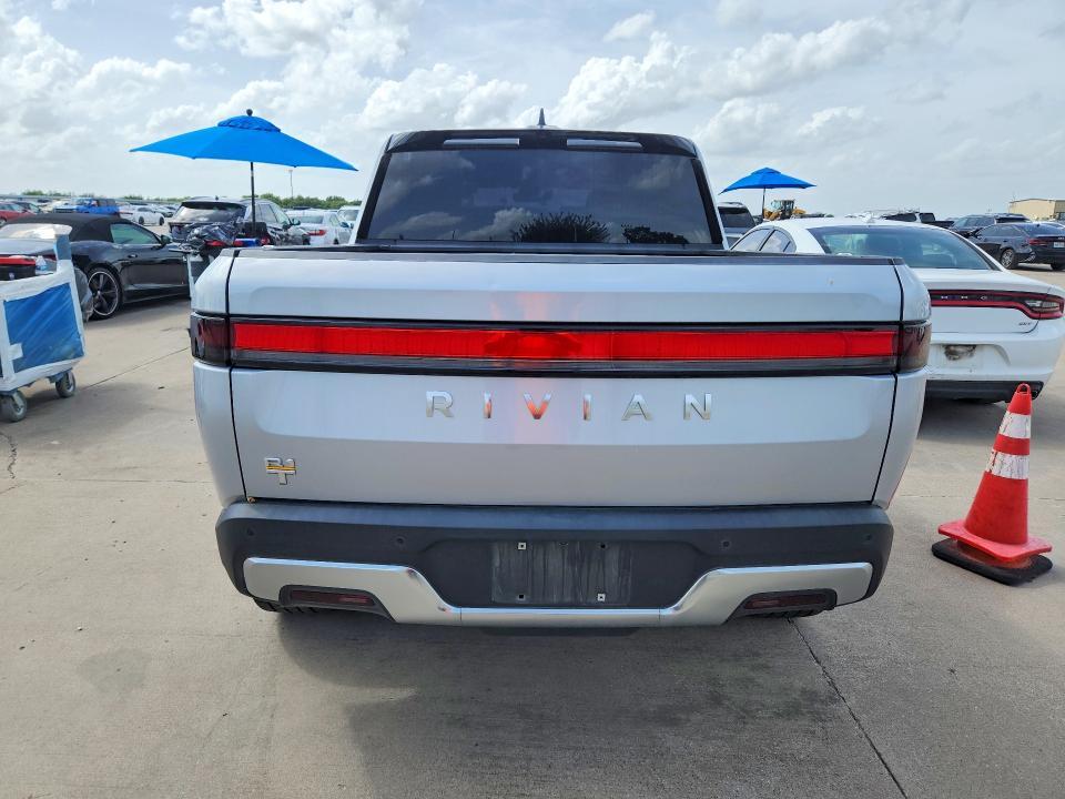 7FCTGAAA9PN019563 2023 Rivian R1T photo no. 6